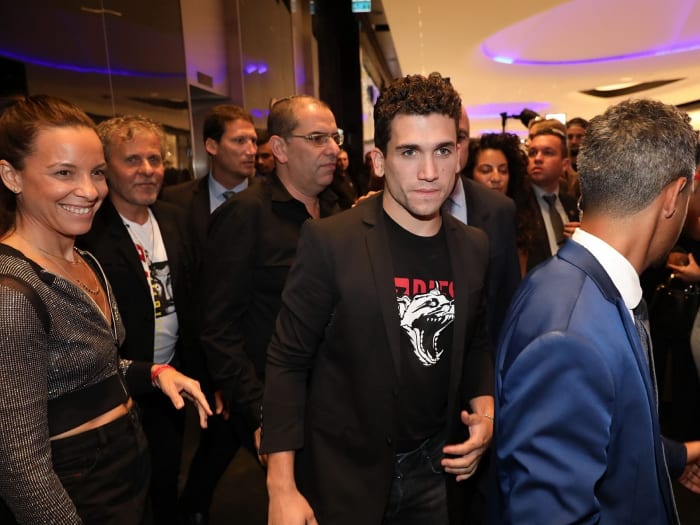 תראו איך קורל סימנוביץ' ונטלי דדון מתלהבות מכוכב "בית הנייר"!