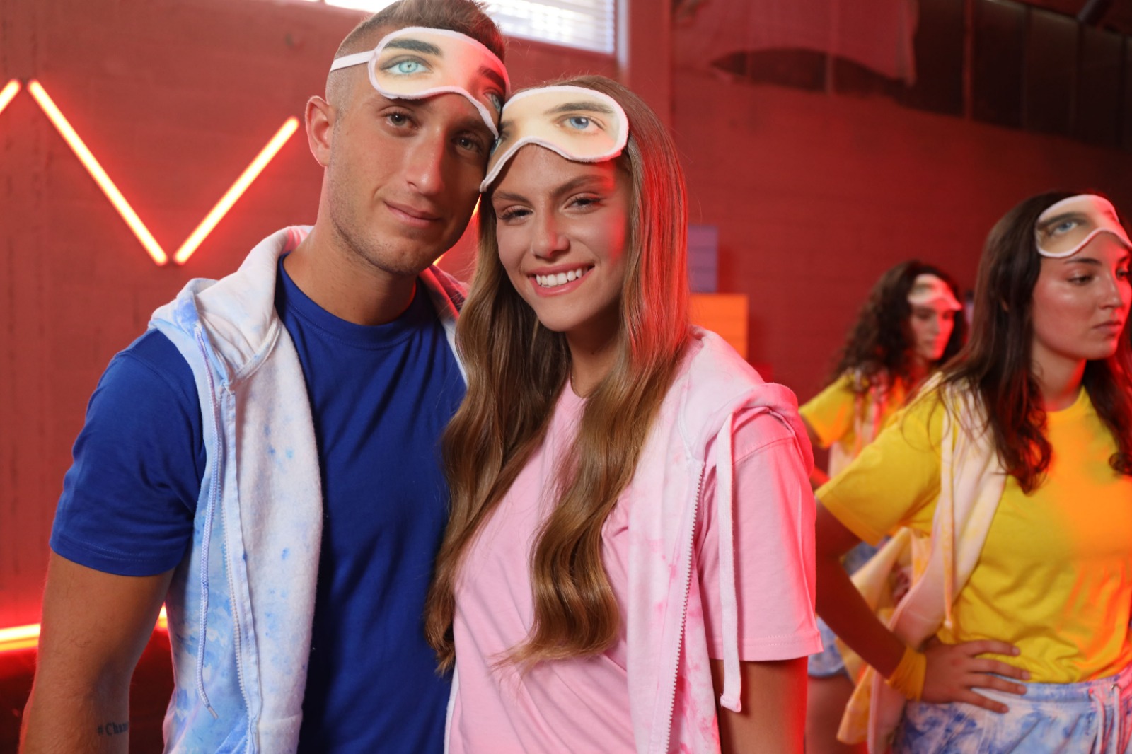 לישונצלם: קמפיין המיליונים של בן זיני וטיילור!