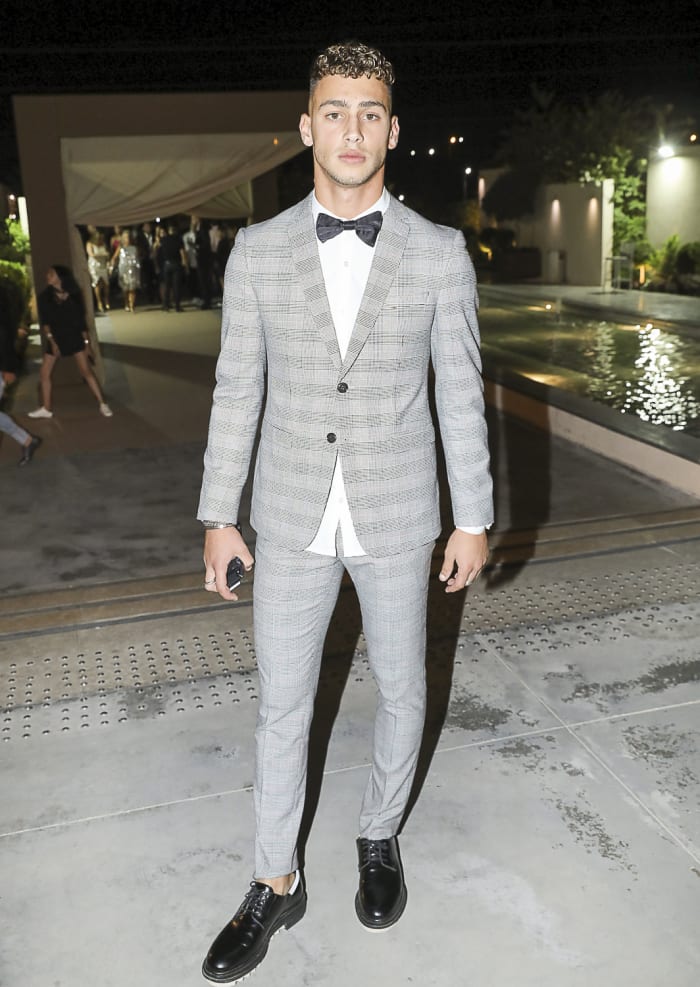 כל העולם ואשתו מרימים בחתונה של רון אלוף