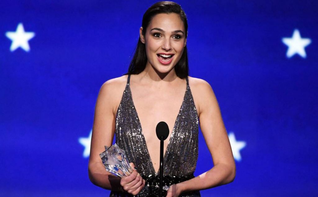 מזל טוב: גל גדות תגלם את "האשה היפה בעולם" בטלוויזיה!