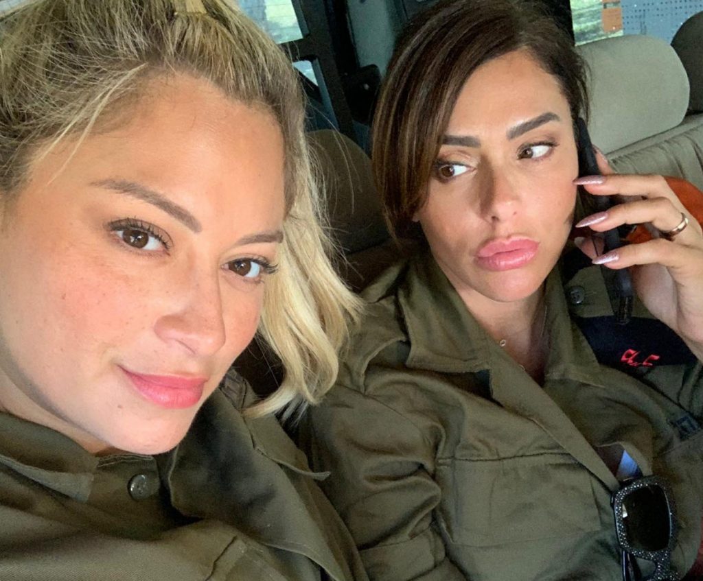 מה קורה פה? ליהיא גרינר ונעמה קסרי חוזרות למסך במדים!