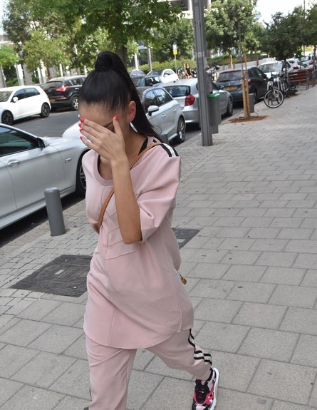 הדוגמנית ירדה מביתו של בן אל - וצולמה