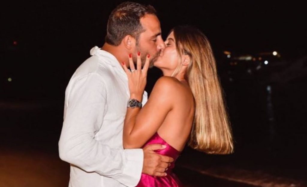 מרגש: יוצא האח הגדול הציעה נישואים והיא אמרה כן!