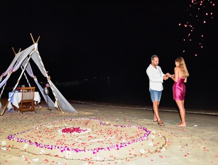 מרגש: יוצא האח הגדול הציעה נישואים והיא אמרה כן!