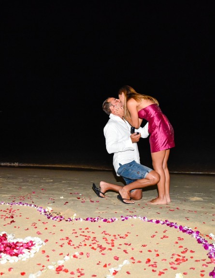 מרגש: יוצא האח הגדול הציעה נישואים והיא אמרה כן!