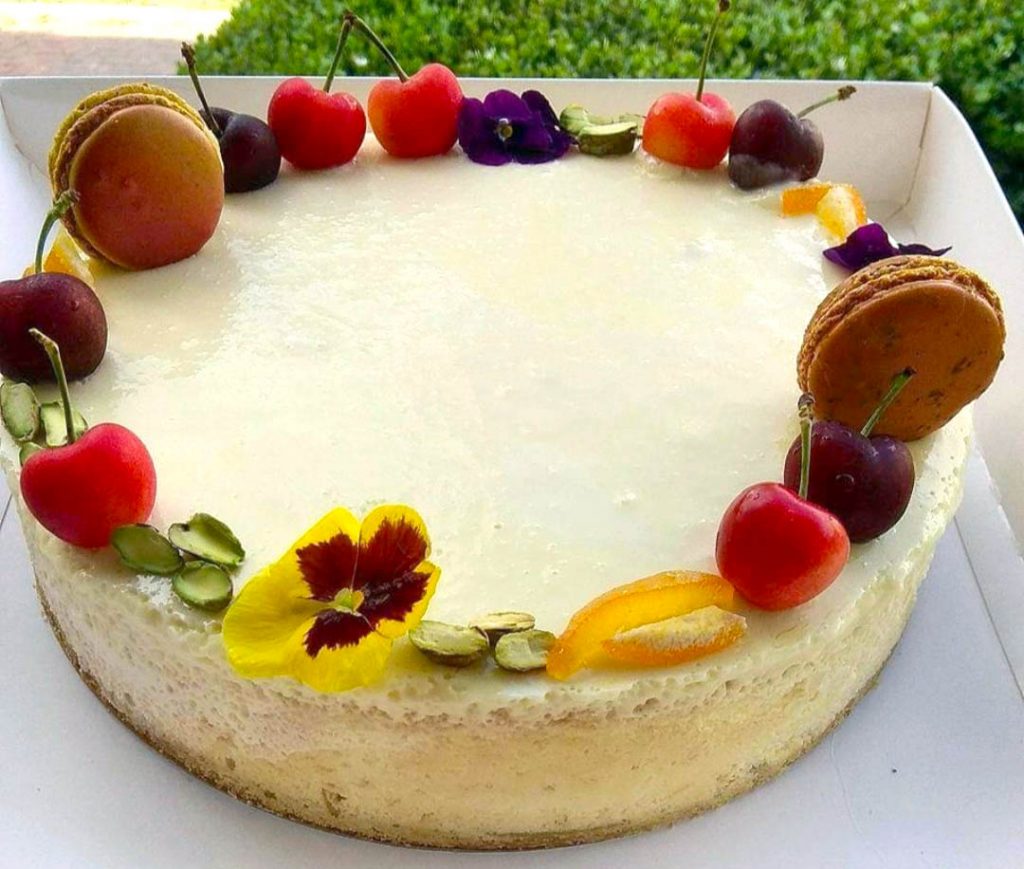 מתכון: עוגת גבינה ושוקולד לבן לכבוד חג השבועות