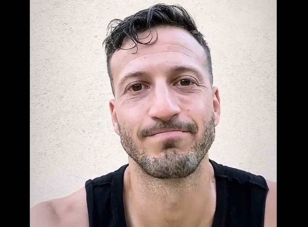 בגלל חובות? מייקל לואיס:"לפחות בכלא יהיה לי מה לאכול"