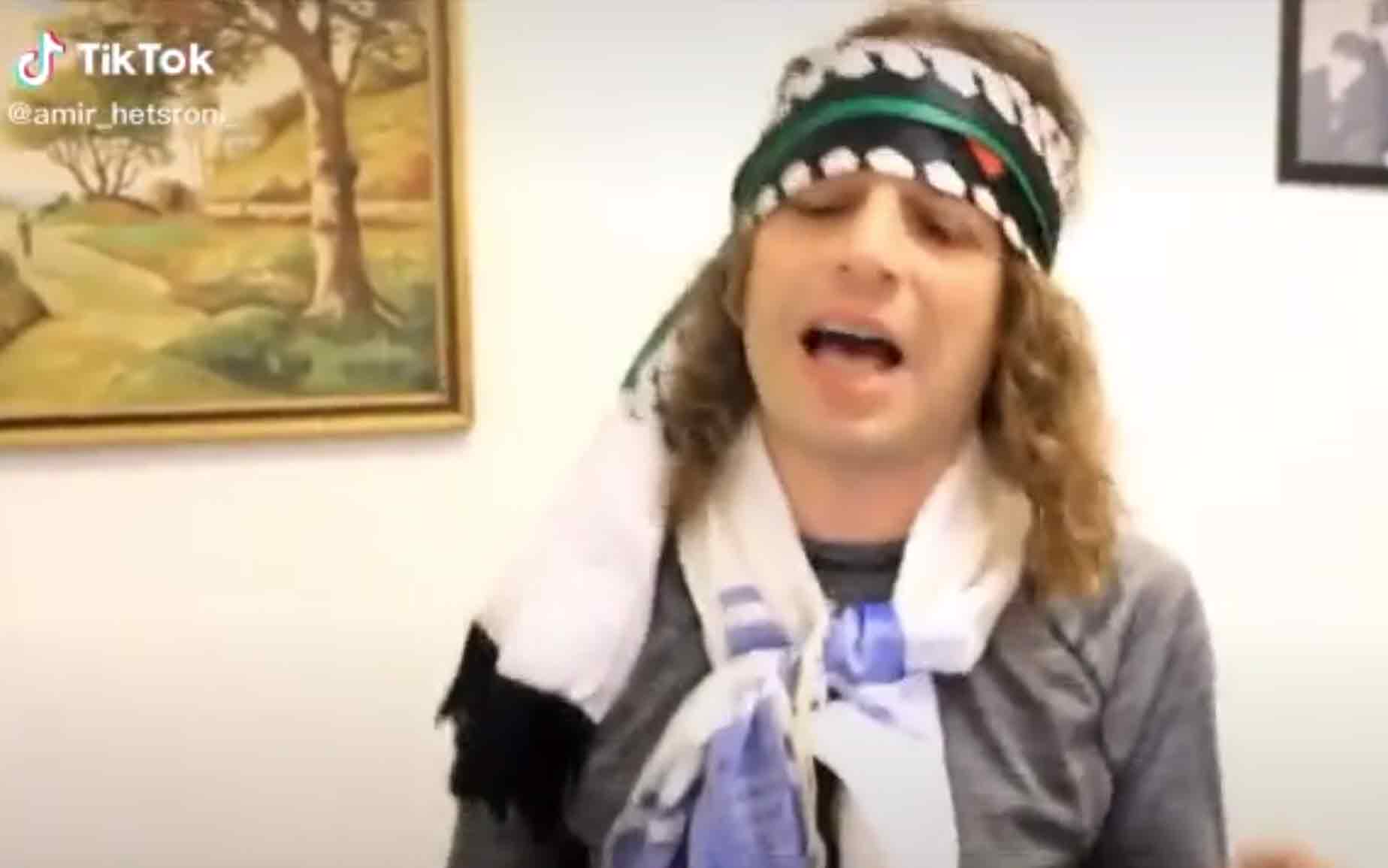 לצחוק או לבכות? אמיר חצרוני מגייס כספים לטלפון חדש מבני נוער!?