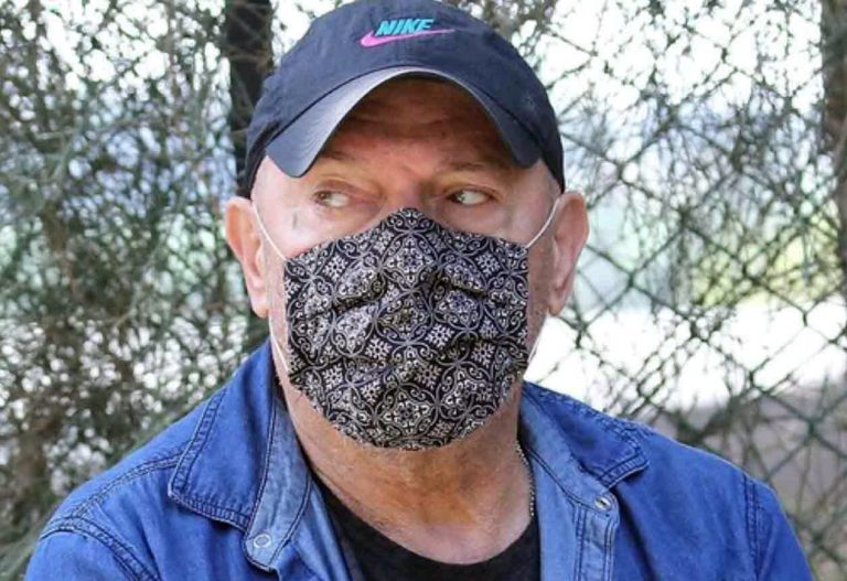 שלומי שבת פונה לבית חולים בעקבות החמרת מצבו מהקורונה