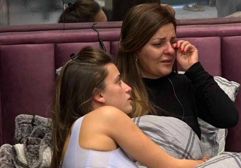 זהבה נשברה בבכי בלייב: "אחותי כבר התקשרה ואמרה שאמא נפטרה"