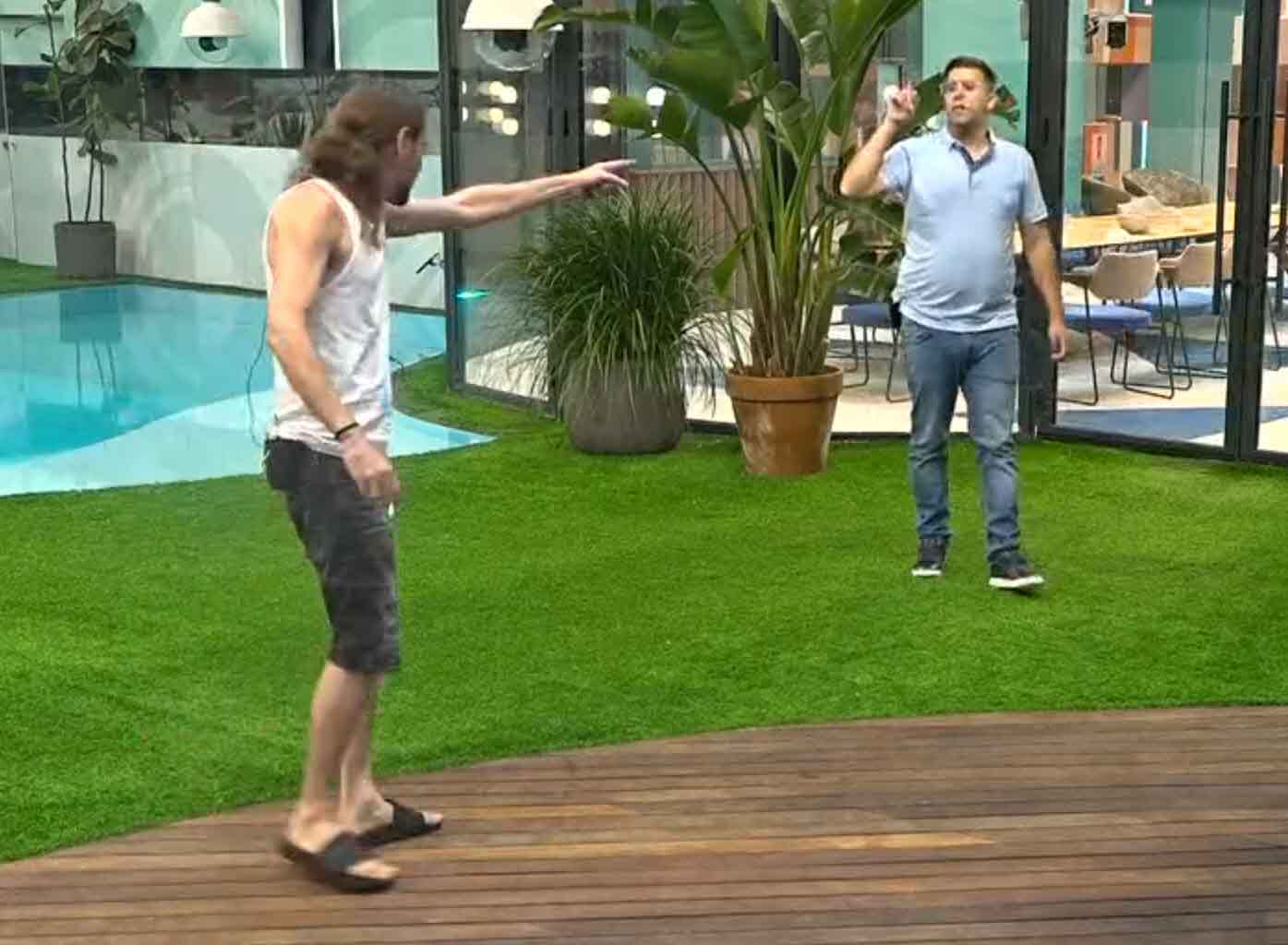 ג'קו אייזנברג נגד רועי לולו:"אתה איש מגעיל בעיני אל תגע לי בדברים!"