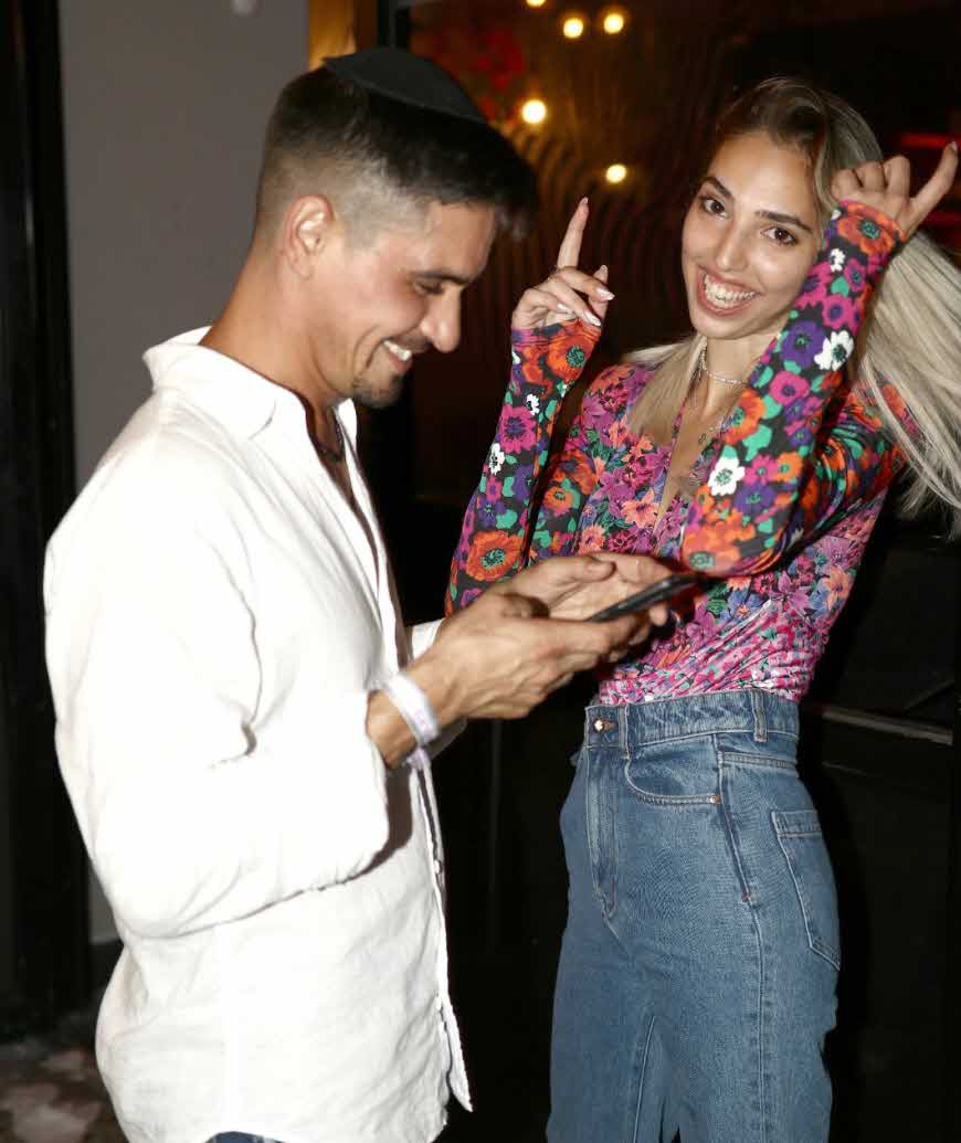 אחרי ג'קי אזולאי: ישראל אוזלאי מציג את בת הזוג החדשה?