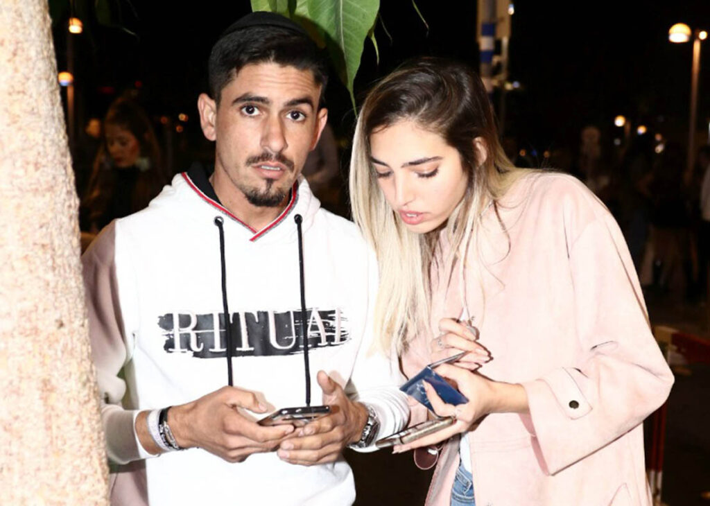 לאחר עידן ג'קי: ישראל אזולאי שוב הגיע לאירוע לצד בת זוגתו הצעירה!