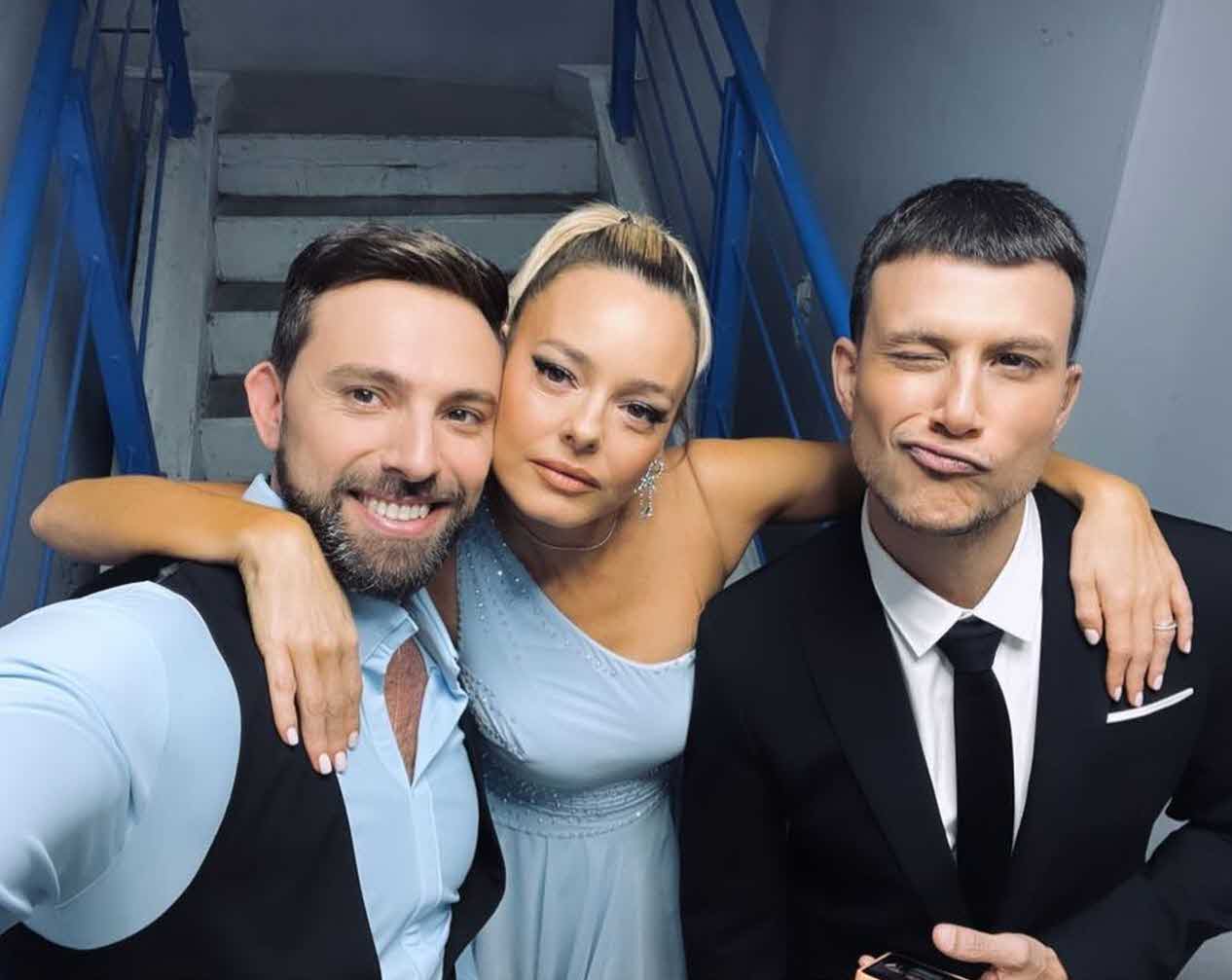 "לא מסוגלת לצפות בך כמנחה": לא תאמינו איך אסי עזר השיב למגיבה!