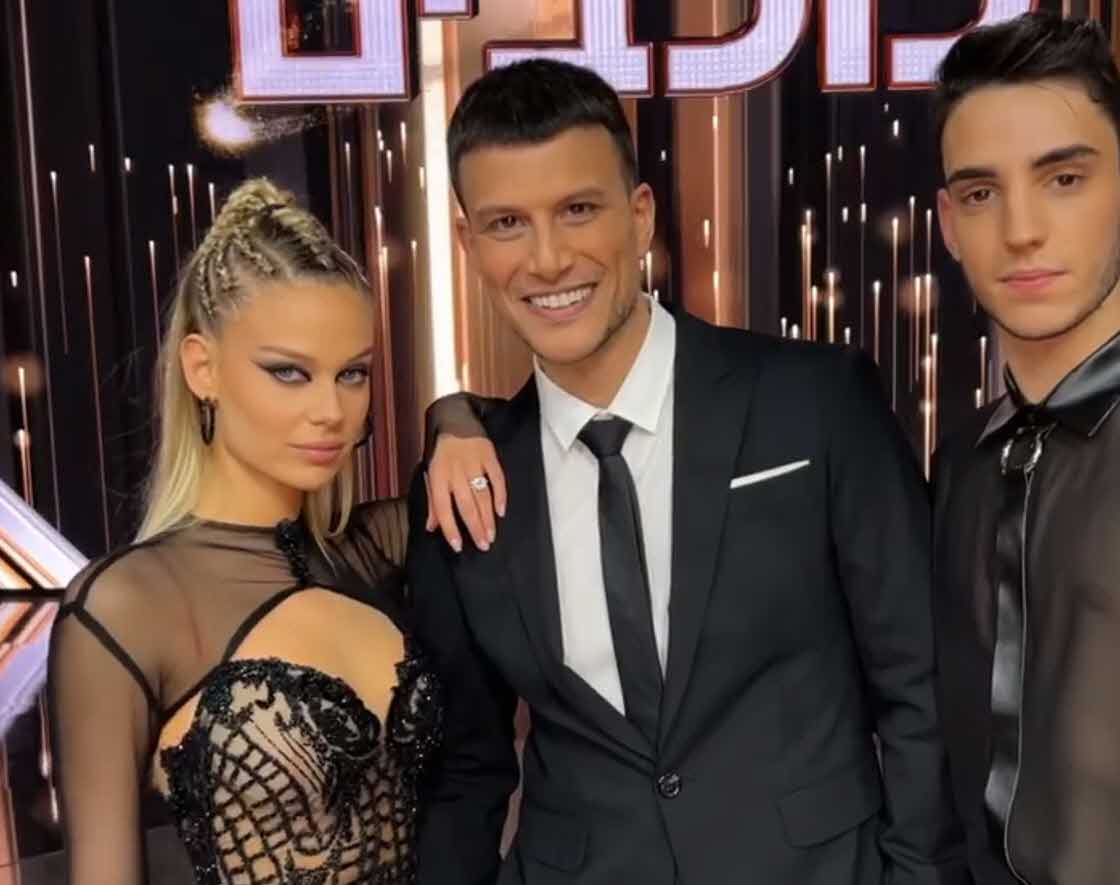 "לא מסוגלת לצפות בך כמנחה": לא תאמינו איך אסי עזר השיב למגיבה!