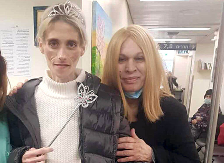 מרגש עד דמעות: המסר של יהודית באומן לבתה קארין לכבוד חג הפורים!