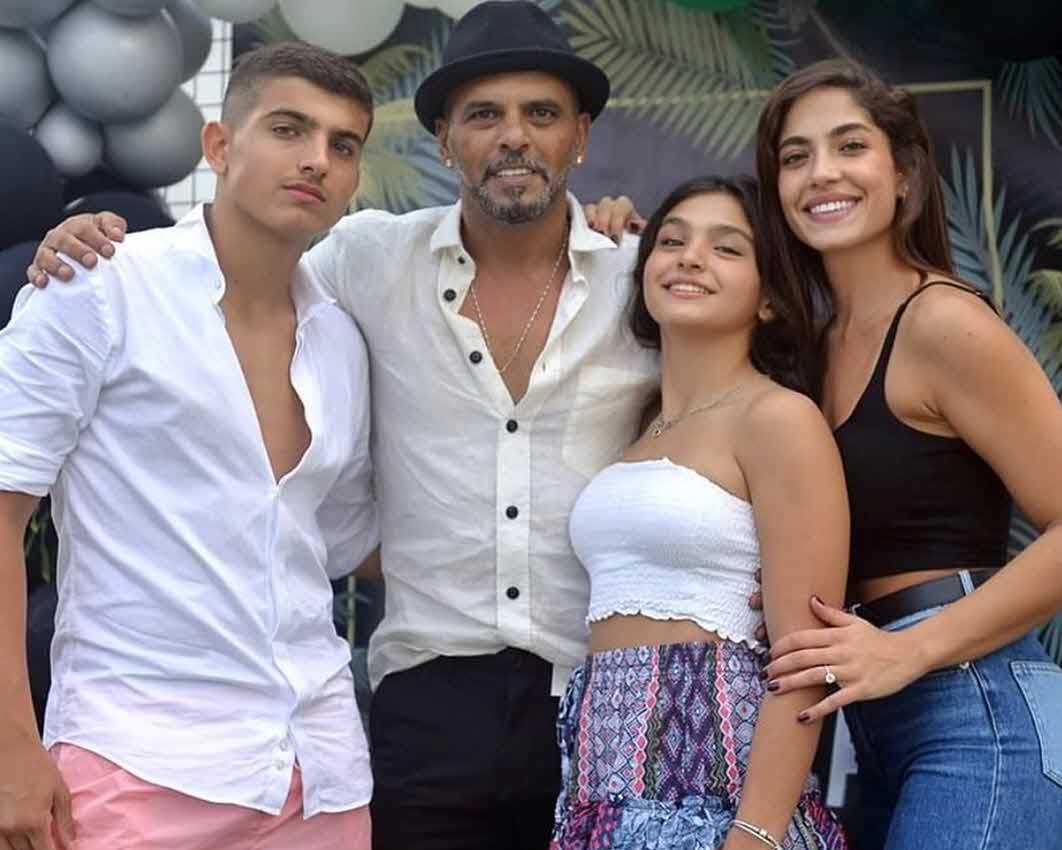 הפתיעו בענק: הרגע בו אייל גולן ובנו ליאם הצליחו לרגש עד דמעות!