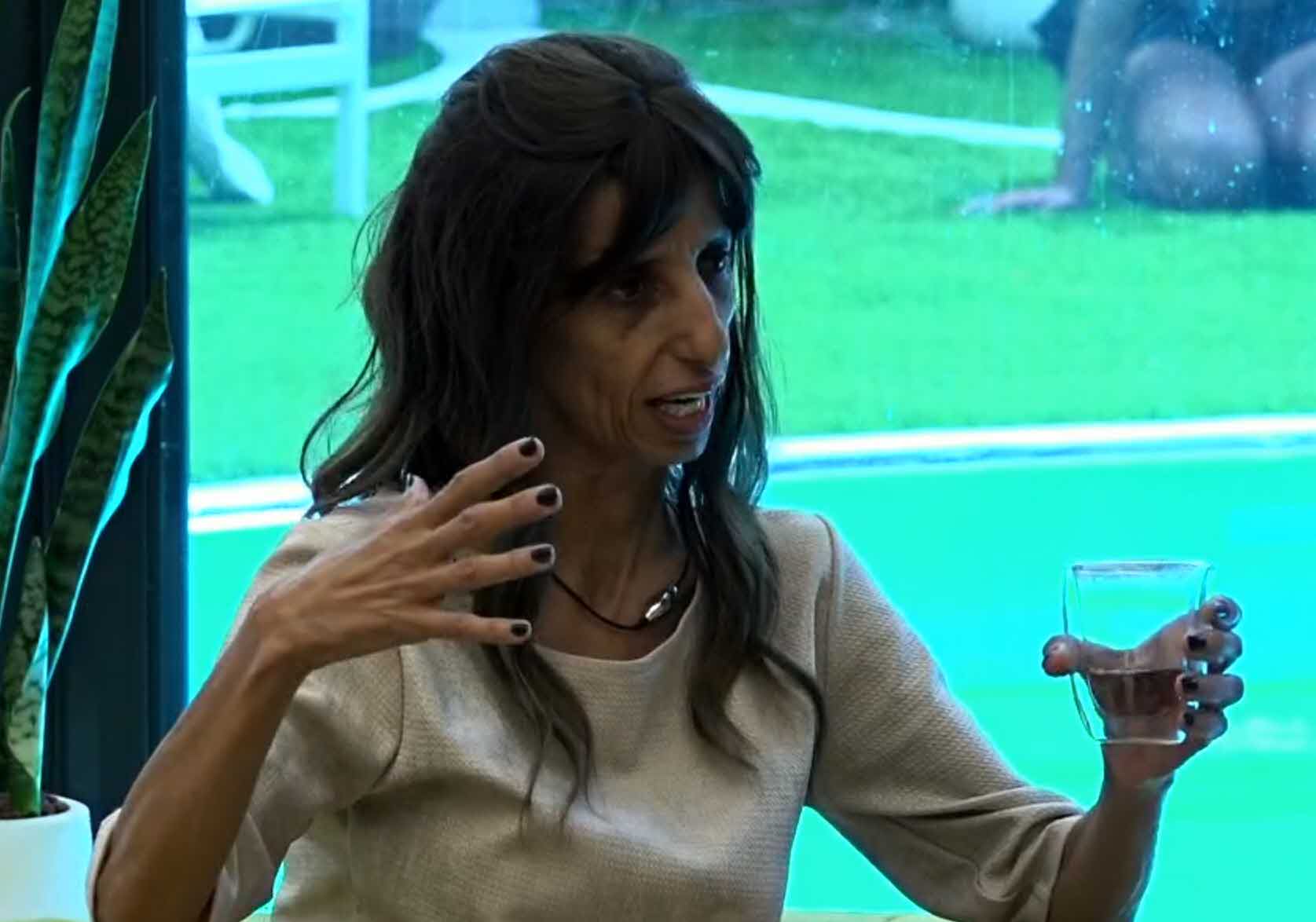 "בושה, פשוט בושה!" דיירת האח הגדול דינה שמחי תחת מתקפה!