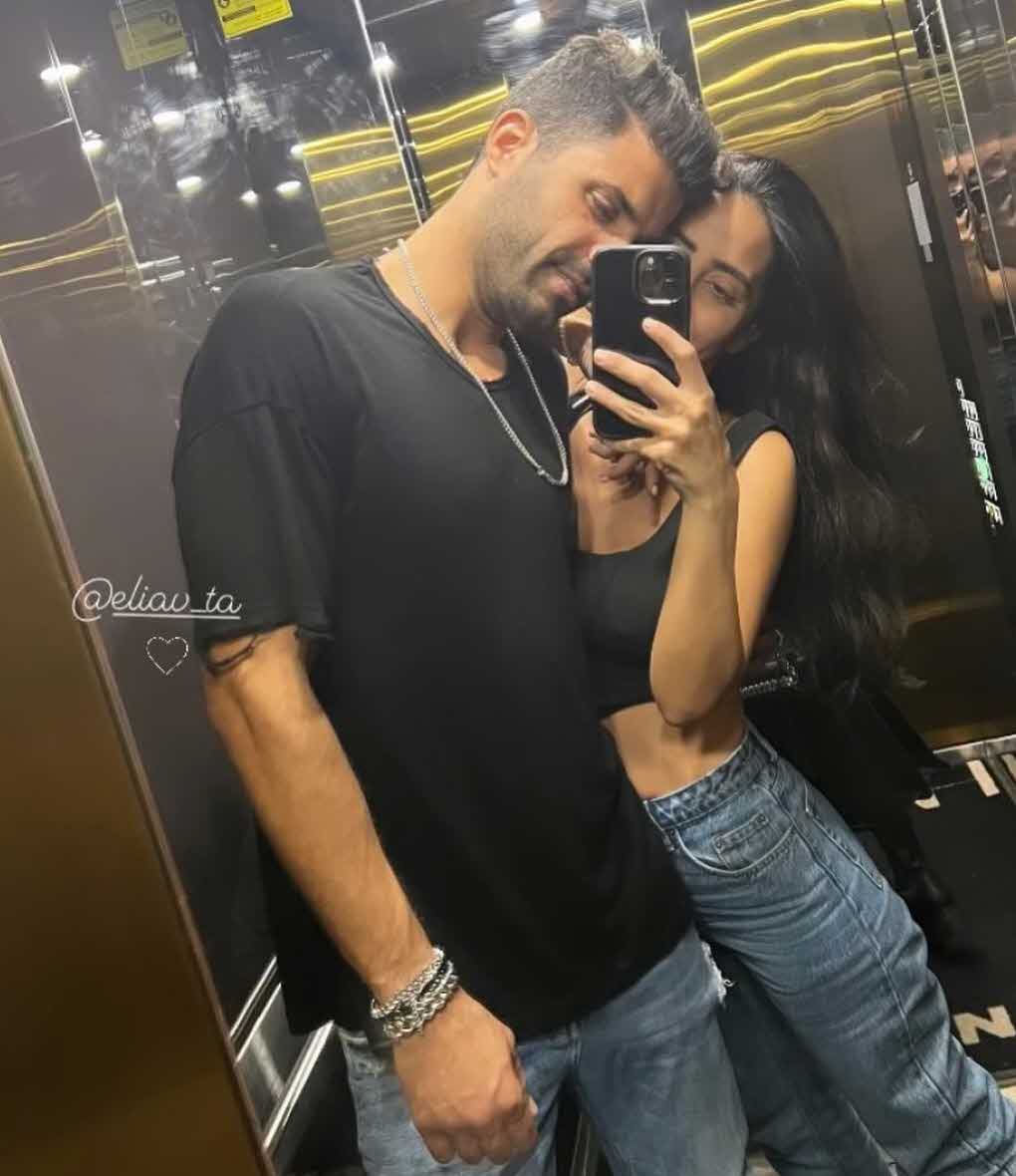 בר ואליאב במעלית המלון בתל אביב