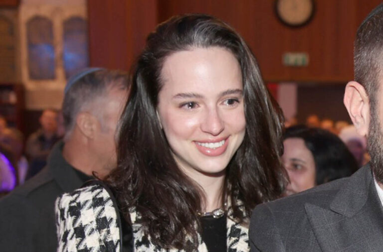 אחרי סערת העקיצה ברשת: מה גרם לקורין גדעון להזיל דמעה?