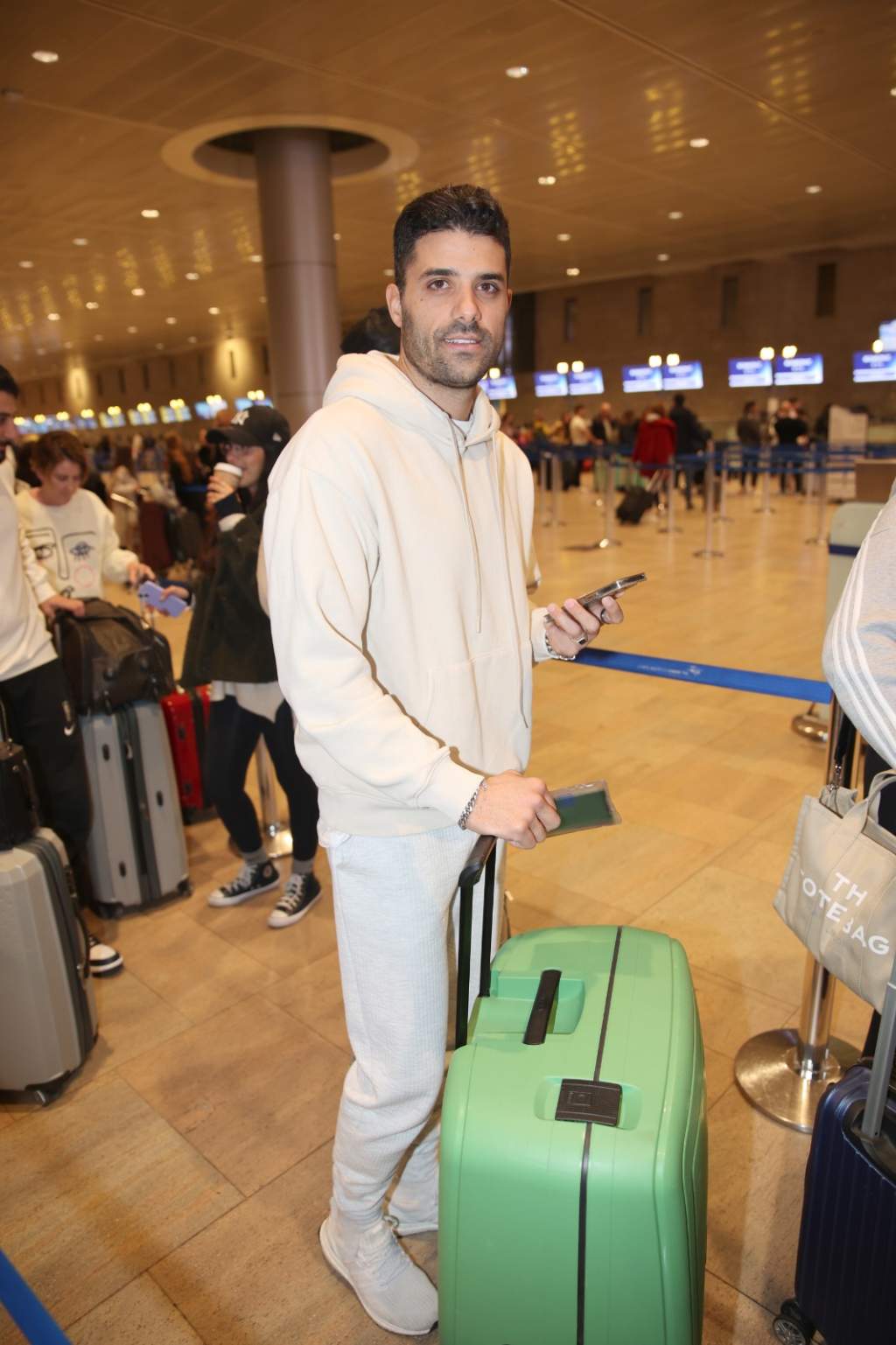 מתכוון להישאר בדובאי? המסר הנועז שאליאב טעטי השאיר לבר כהן