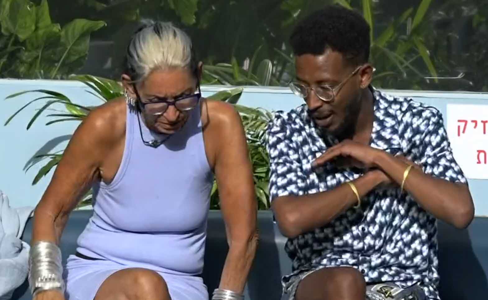 אברהם מתפוצץ על החבורה של לין:"אל תדליקו אותי, אני אכנס לכם בכוח!"