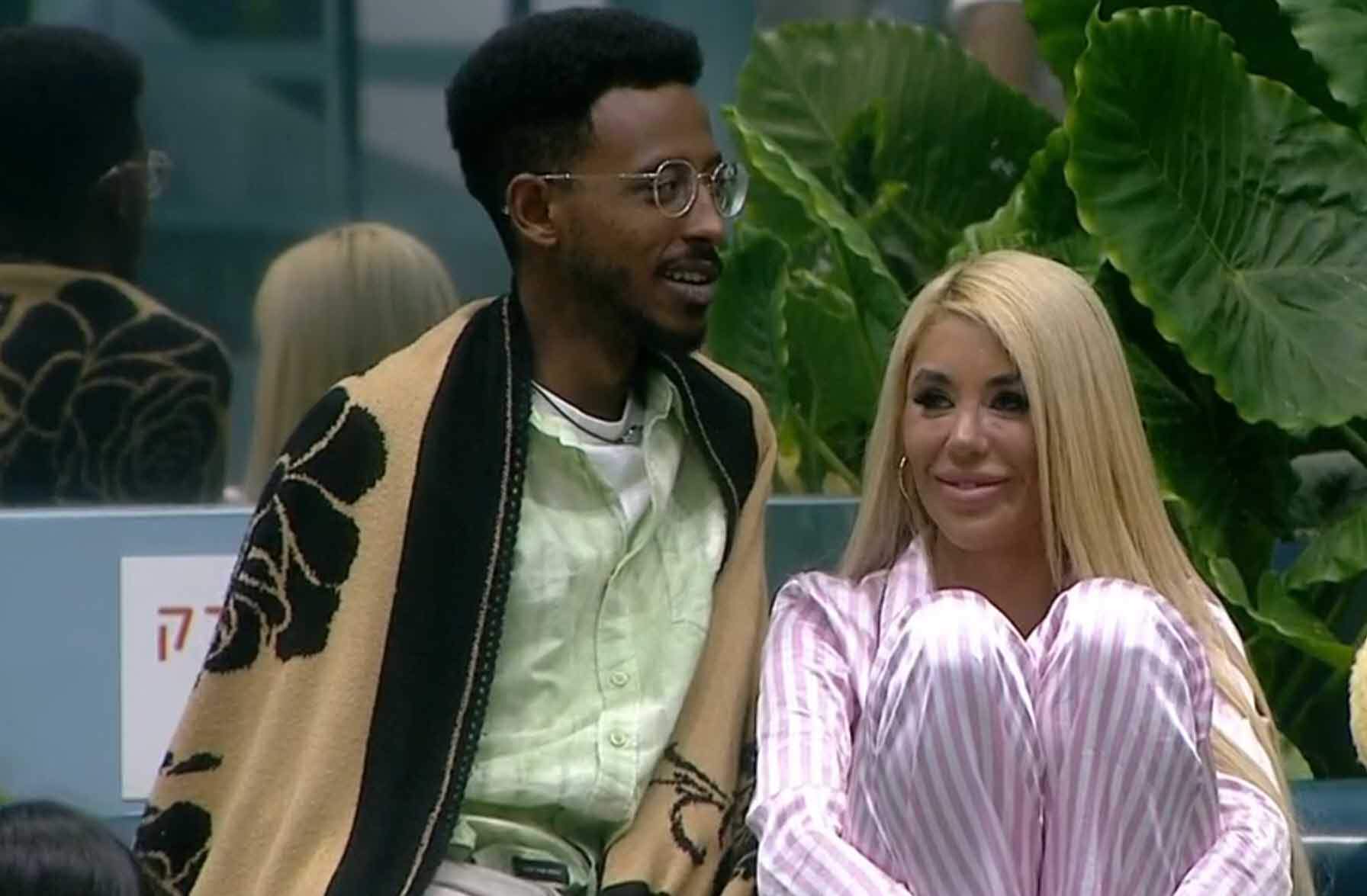 גל מתפוצצת על אברהם מול הדיירים:"עשית 7 קנסות, לא מגיע לך סיגריות"