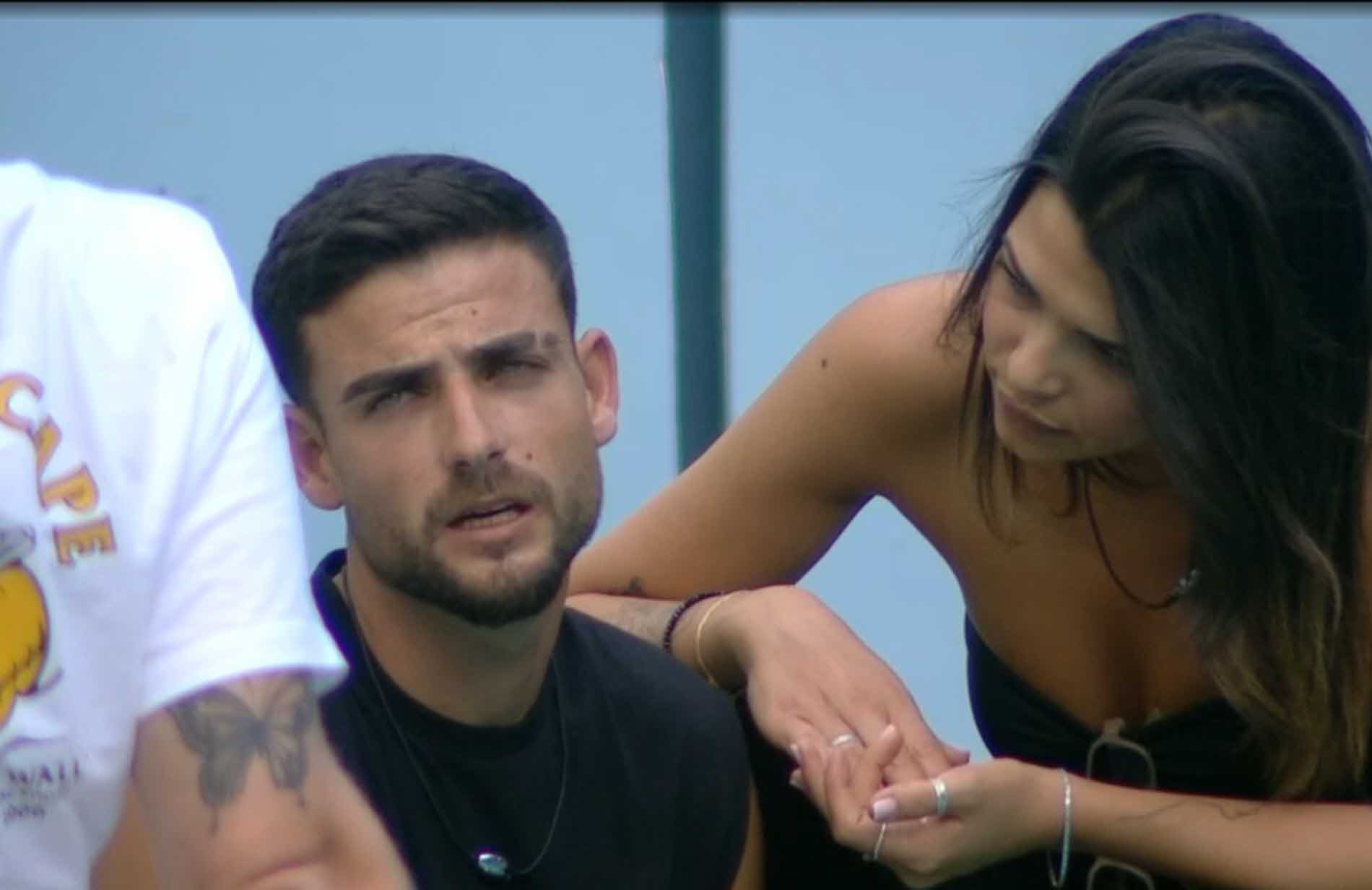 הפיצוץ שאיבד שליטה: שניר נגד סתיו "את בושה, זה מה שאת מראה לילדים שלך?"