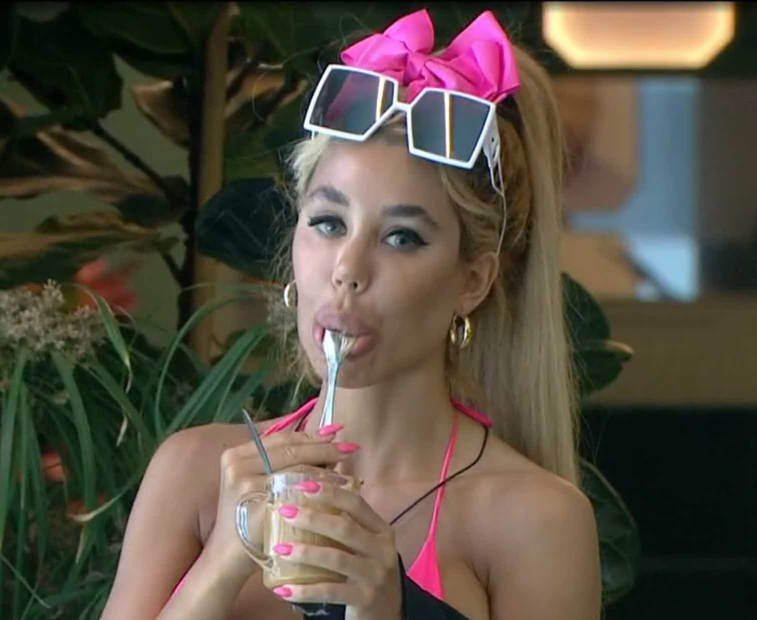 הצופים המומים: גיא ואלון מתפוצצים על סתיו "השטן בהתגלמותו, אמן תעופי מפה!"