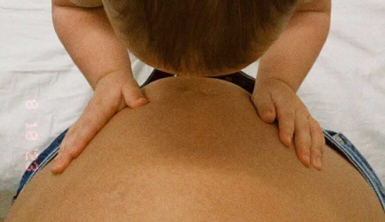 בשעה טובה: כוכבת הישרדות האהובה חושפת בטן הריונית