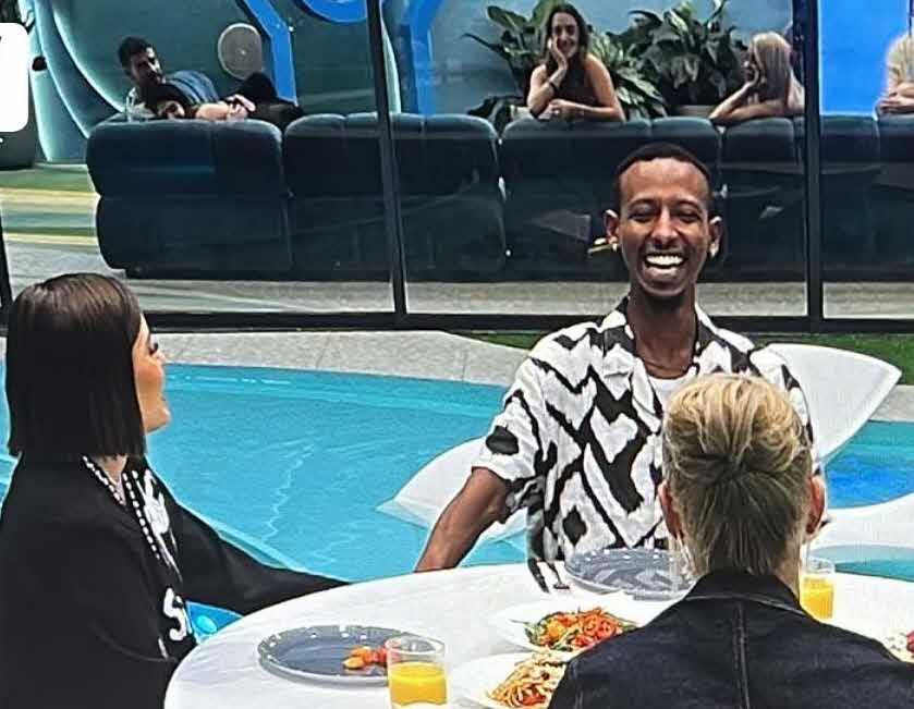 הצופים המומים: ספיר בורגיל נכנסה לבית האח הגדול והעבירה מסר שהפך את הבית!