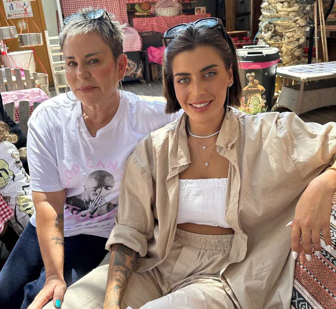 לרה מטודי יצאה להגנת סתיו קציו וחטפה ברשת:"צבועה ,רכלנית ושקרנית"