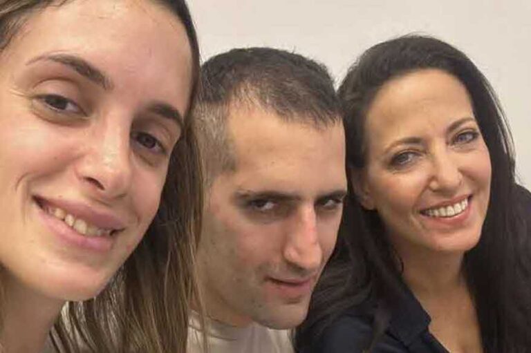 מרגש בטירוף: קובי אחיה של יובל מעתוק מגשים חלום בתעשייה