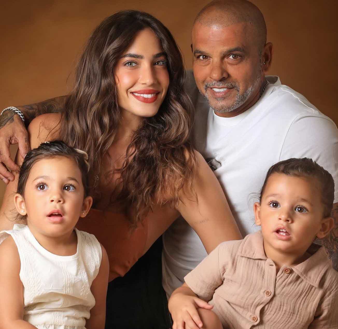 הרחק מהילדים: דניאל גרינברג מתפרקת "אין טיסות לחזור, פשוט מתה מפחד"