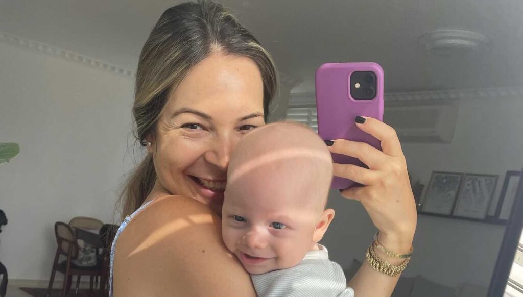 "הלב מתפוצץ": כוכבת חתונה ממבט ראשון בתמונות ראשונות עם בנה