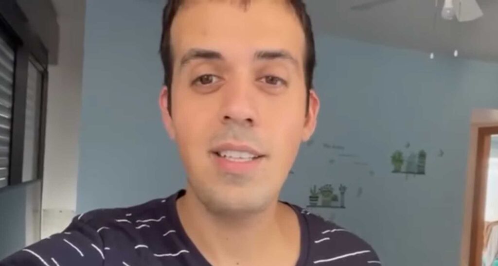 כוכב הרשת חושף בהתרגשות: "היום עלמה נולדה וזאת המשפחה שלי"