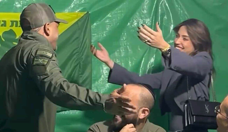 דניאל גרינברג חוטפת בעקבות קטע עם אייל גולן: "חייבת להידחף, הכל אצלה מבוים"