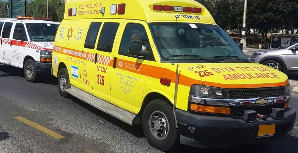 יצאה בנס: כוכבת הריאלטי עברה תאונת דרכים ופונתה לבית החולים