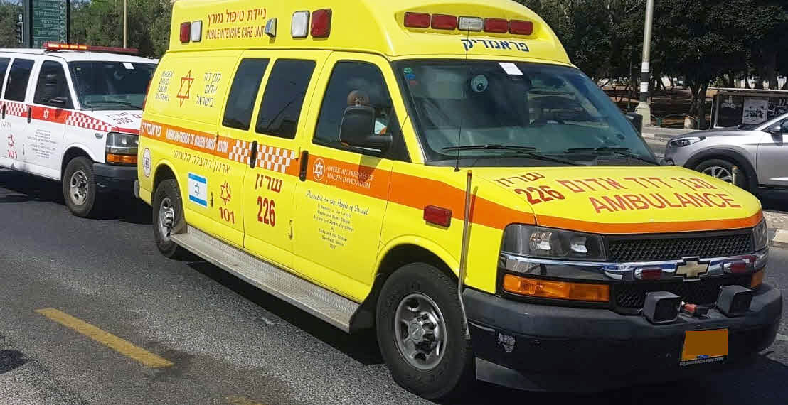 יצאה בנס: כוכבת הריאלטי עברה תאונת דרכים ופונתה לבית החולים