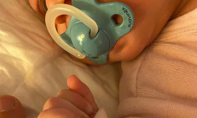 קיבלה את האף של אבא? כוכב הריאלטי חושף את בתו לראשונה