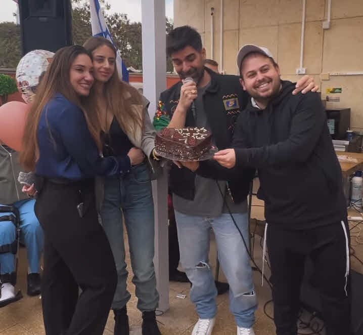 ההפתעה המרגשת שהכינה מייה שם למי שליוותה אותה מאז החזרה מהשבי