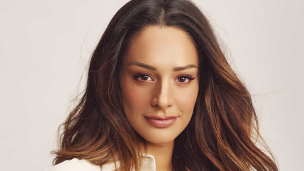 אושיית הרשת וכוכבת הריאלטי יצאה אמש בסטארטאפ הסודי שלה, אתר האינטרנט