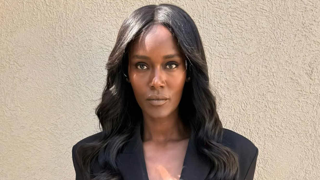 מדוע טהוניה רובל שינתה את שמה ואיך זה קשור לאחד באפריל?