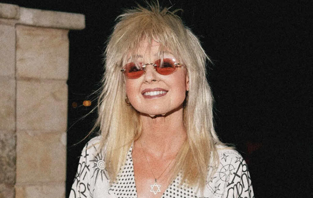 שתי טיפות מים: כוכבת האח הגדול בתחפושת אדירה ומפתיעה