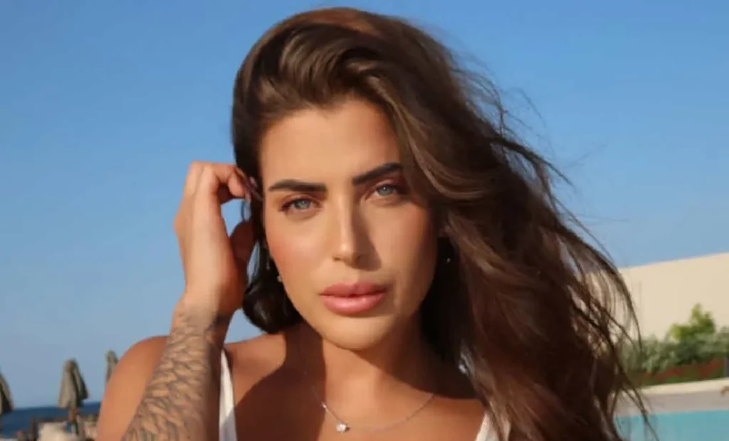 ספיר בורגיל בווידוי: "נפגשת עם פסיכולוגית, מטפלת בנפש שלי"