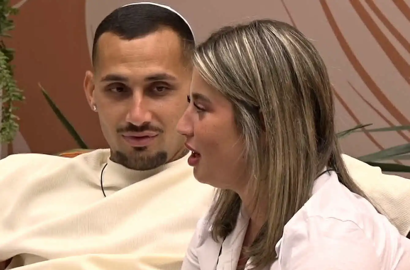 אייל גולן שומע? שלקה לגמרי בעניין שלך: "שוגר דדי"