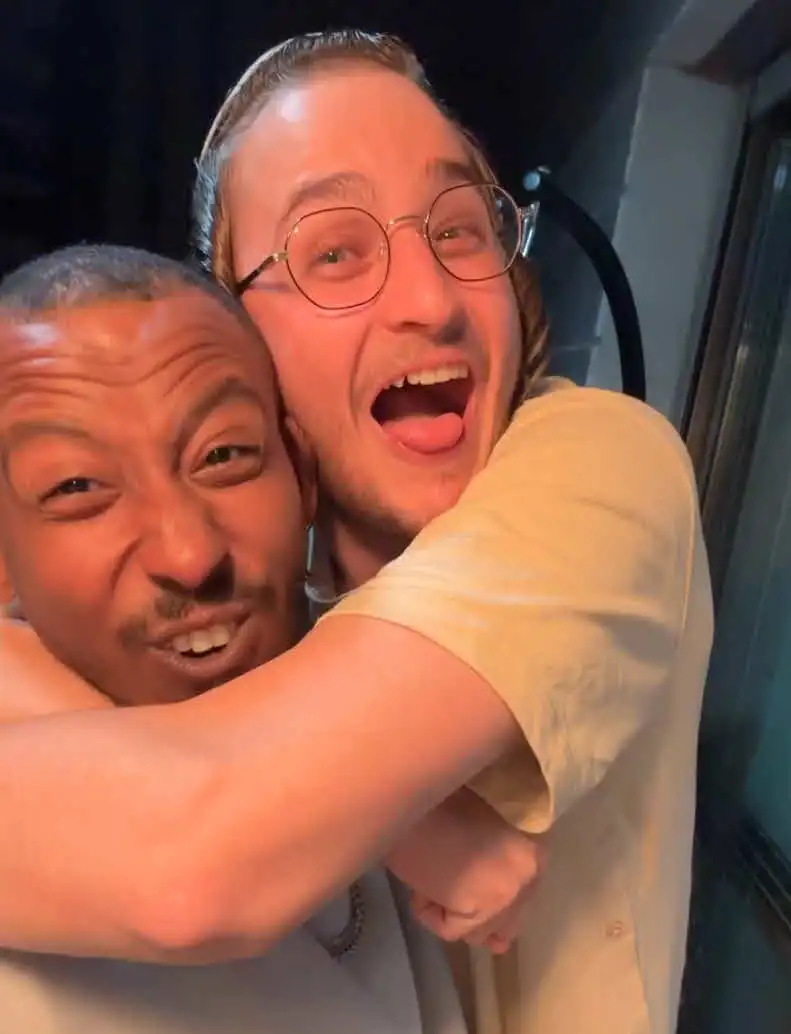 לא ציפתה לזה: יובל מעתוק מחוקה אצל "האחים בורגיל"