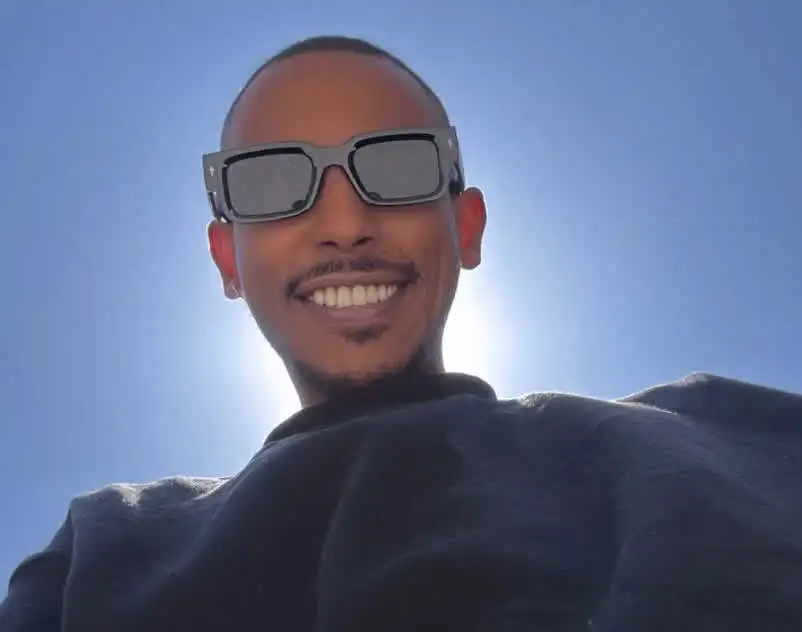 אברהם אקלום מוריד את הכפפות: "היא התחתנה עם אנס?"