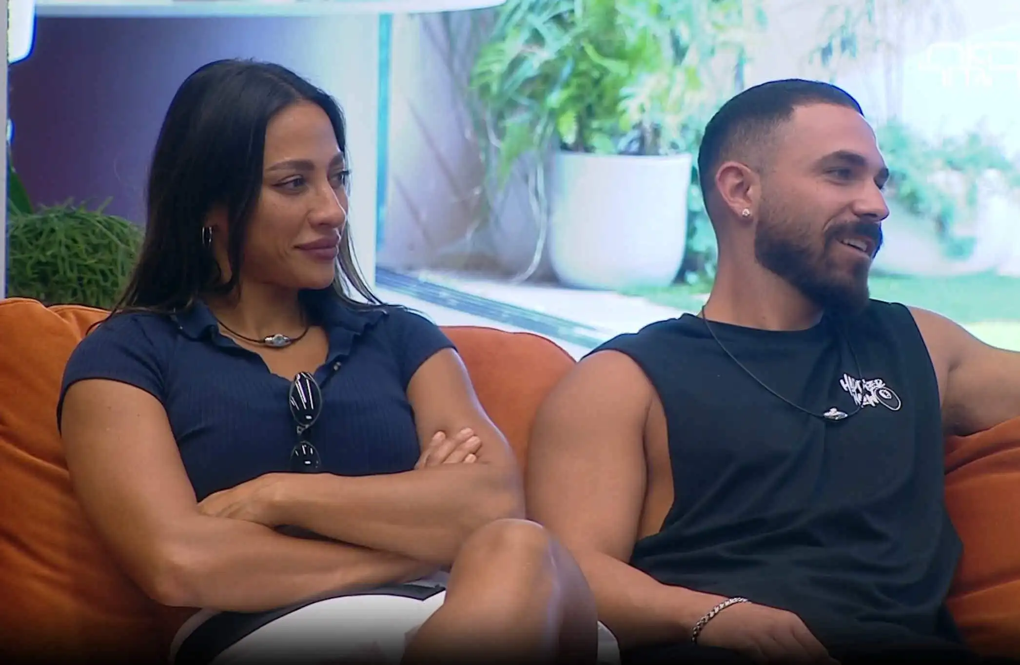 ארז איסקוב מפגיז את שני: "את ויובל לא תחזיקו 7 דקות בחוץ"