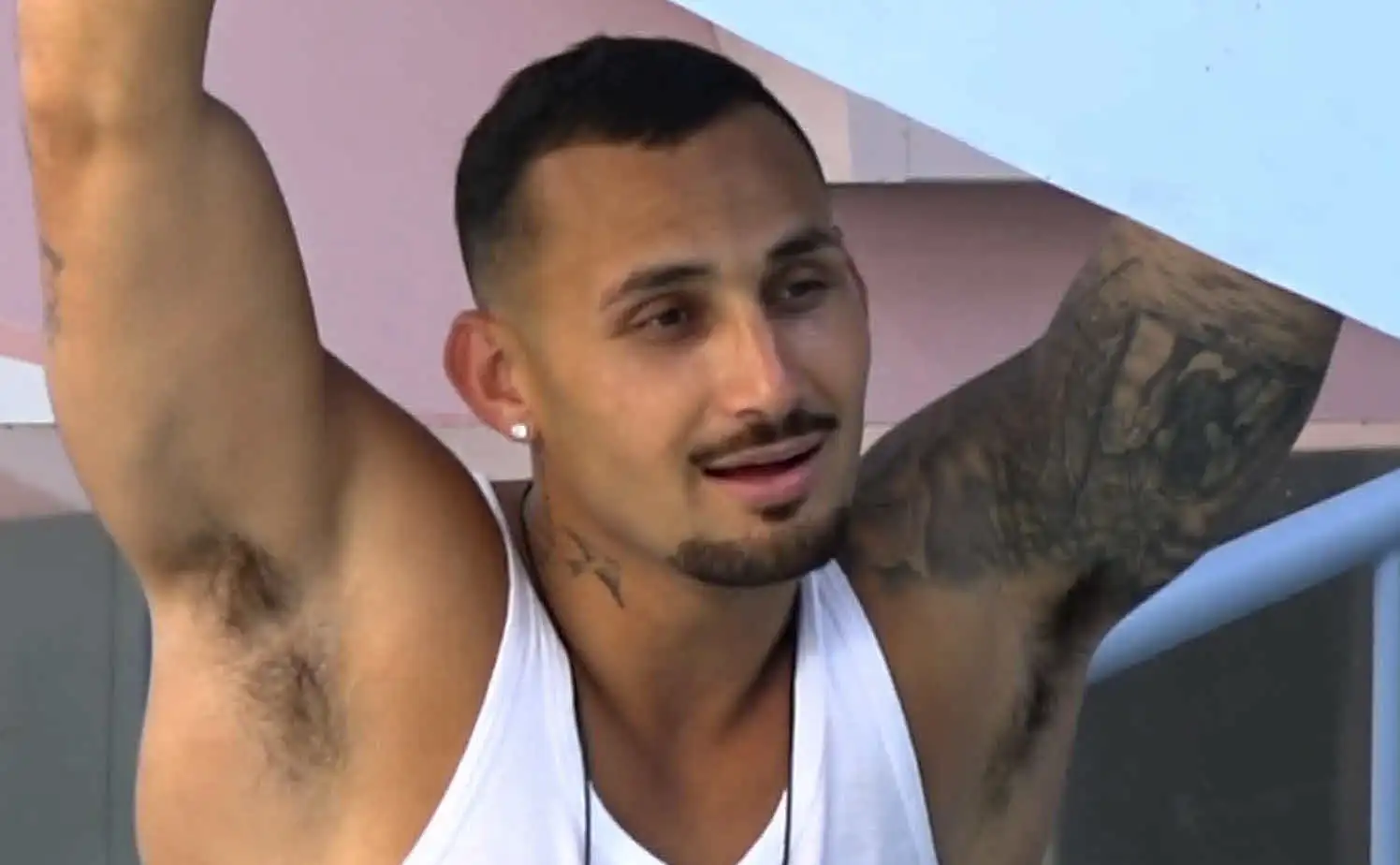 גלידה: הפתעת הענק שמחכה לארז איסקוב מחוץ לבית